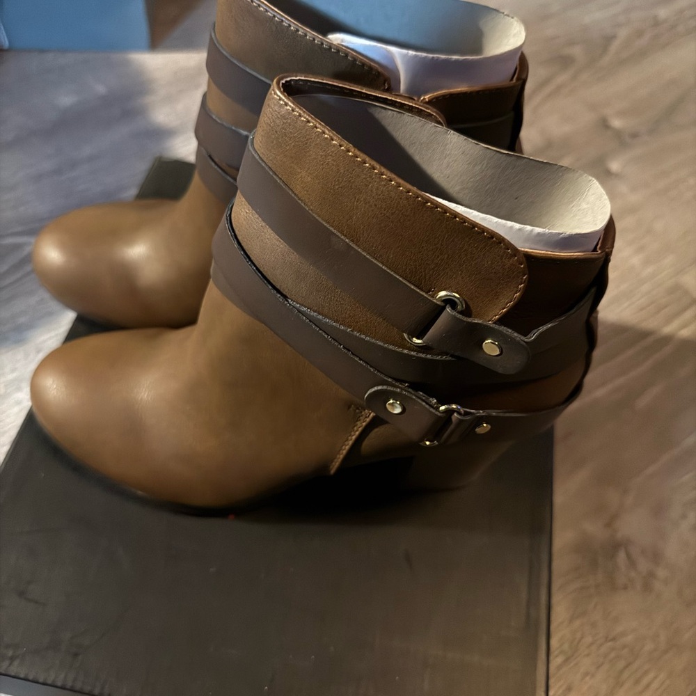 Brand New Material Girl Brown Ankle Boots size 8 - Picture 4 of 6